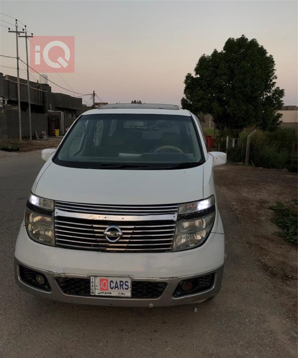 Nissan Elgrand 2003 for sale in Iraq - Mahawil